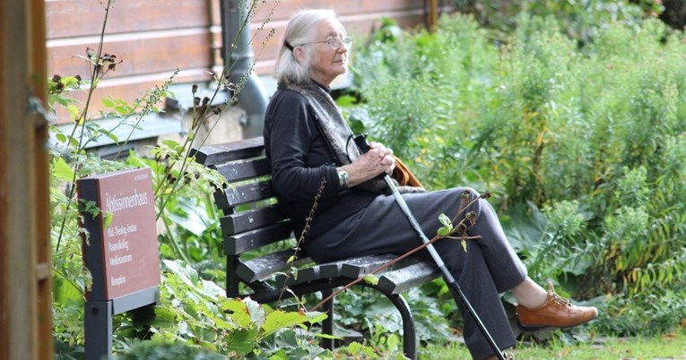 Doktor otkrio koji simptomi otkrivaju da osoba možda razvija demenciju