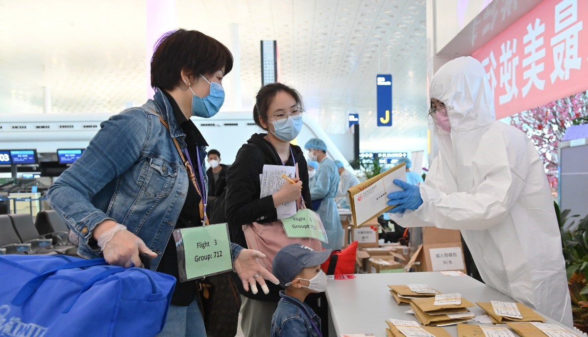 Hong Kong je kontrolirao koronavirus, a onda se opustio. Broj slučajeva je porastao