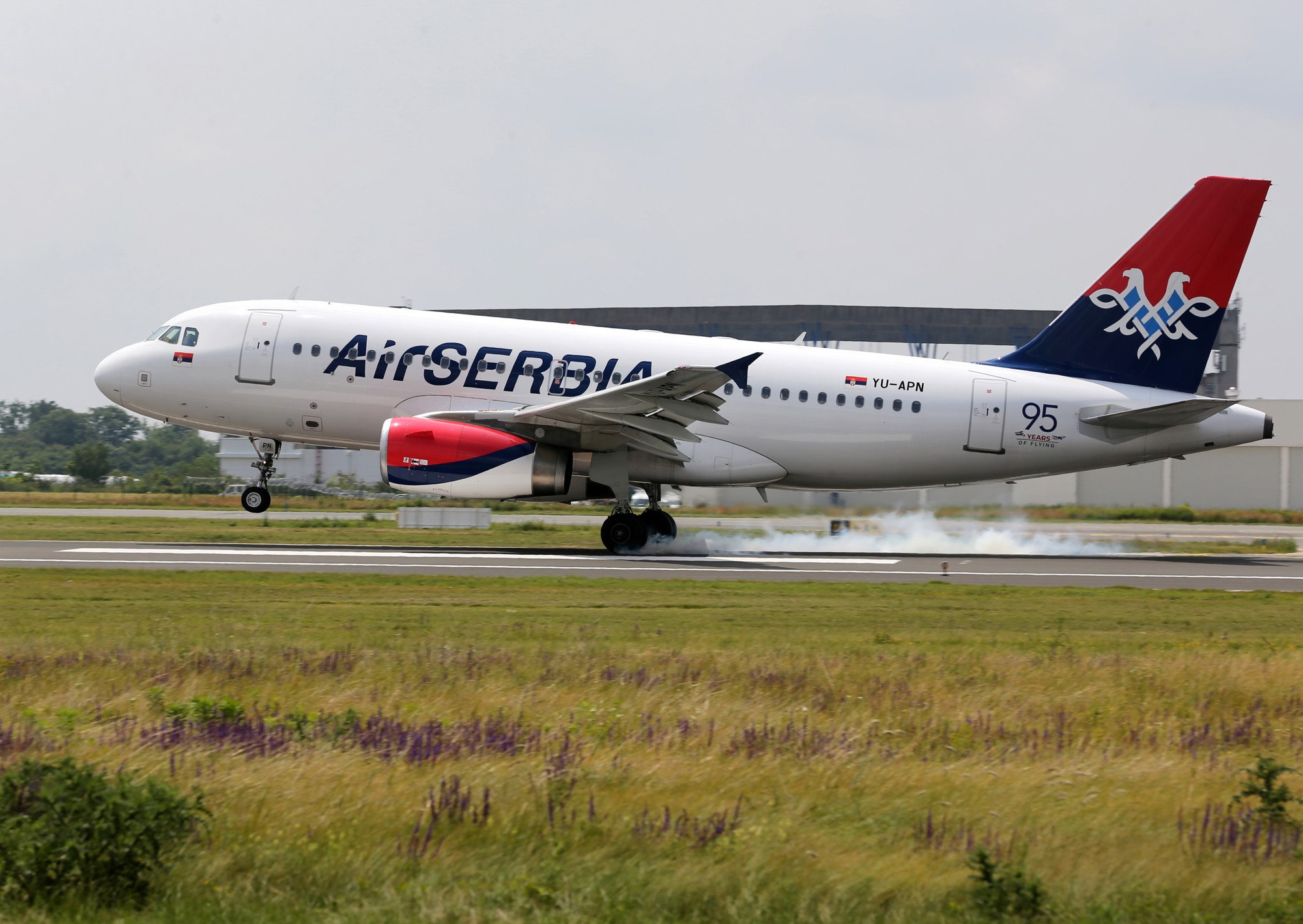 Incident na splitskom aerodromu: Evakuiran avion Air Srbije, uhićen muškarac