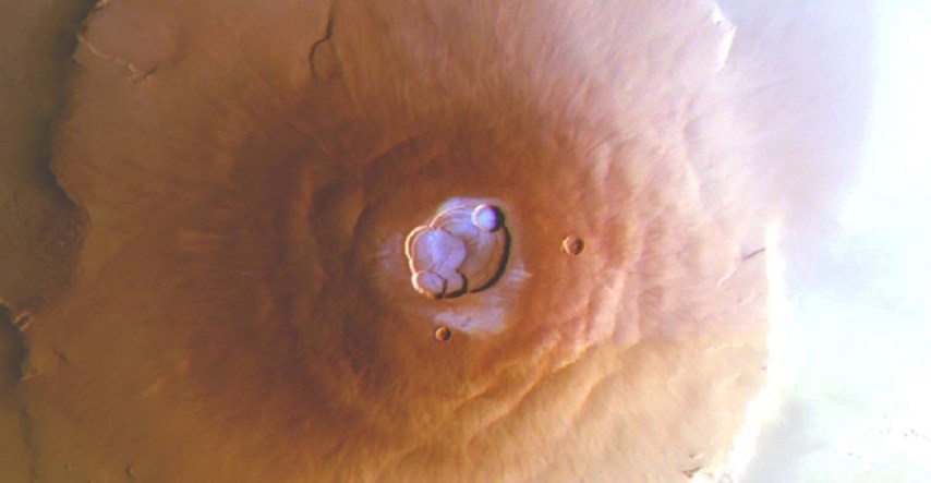 Otkrivena voda u "tropima" Marsa. Znanstvenici mislili da je to nemoguće