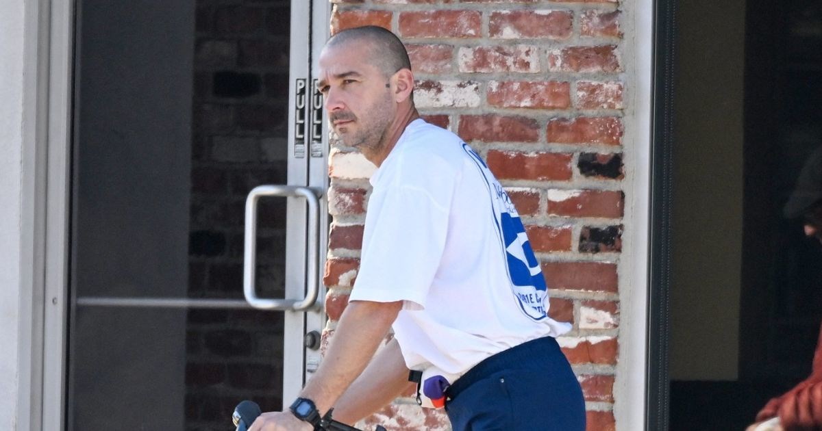 Shia LaBeouf hodao u boksericama po hotelu u Rimu i tražio upaljač. Objavljen video