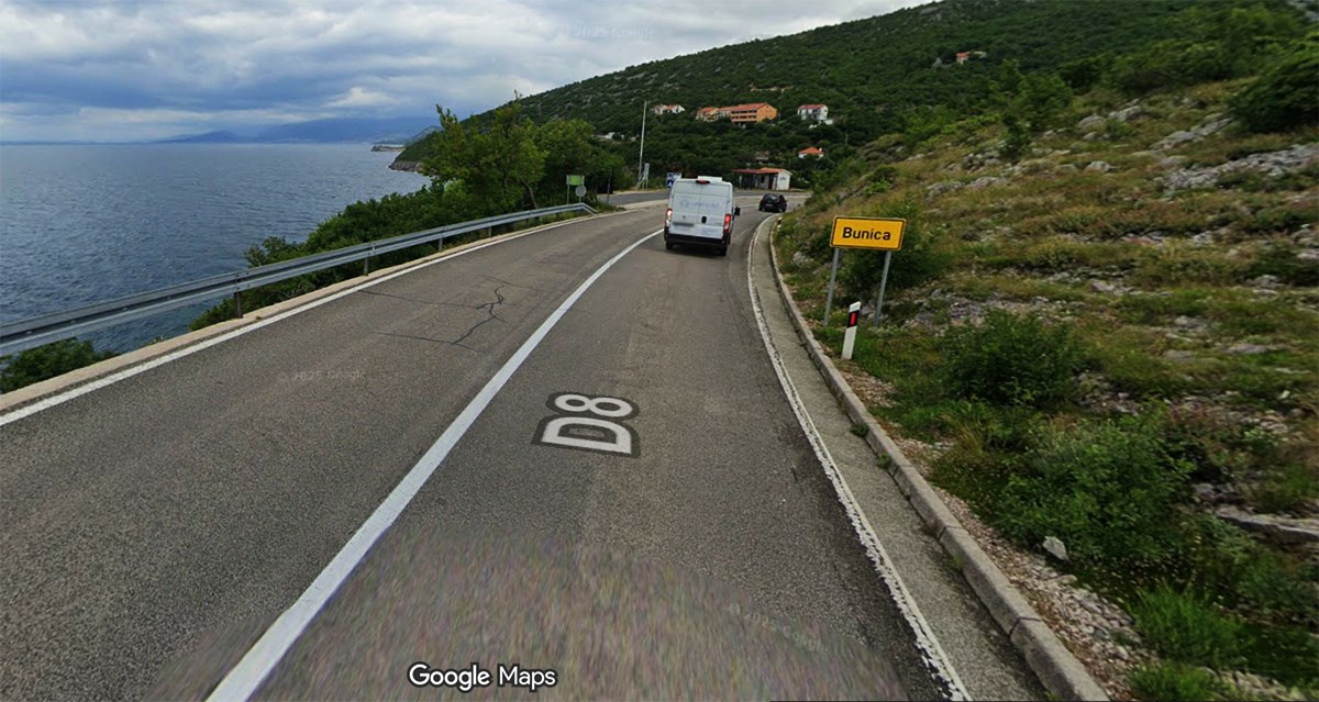 Policija objavila kako je došlo do teške prometne kod Senja. Poginulo četvero ljudi