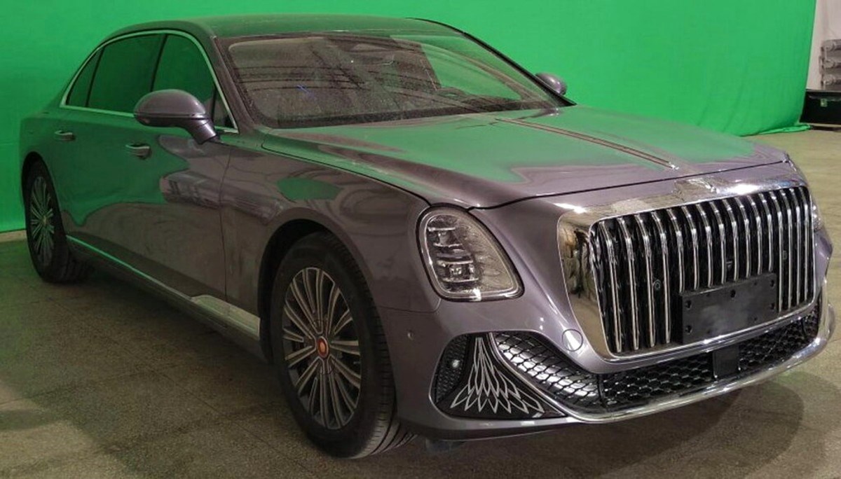 Kineska krstarica nudi spoj Rolls Roycea i najružnijeg Forda u povijesti