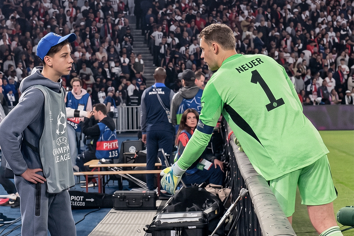 VIDEO Navijači Bayerna bijesni zbog ponašanja PSG-ovog sakupljača lopti prema Neueru