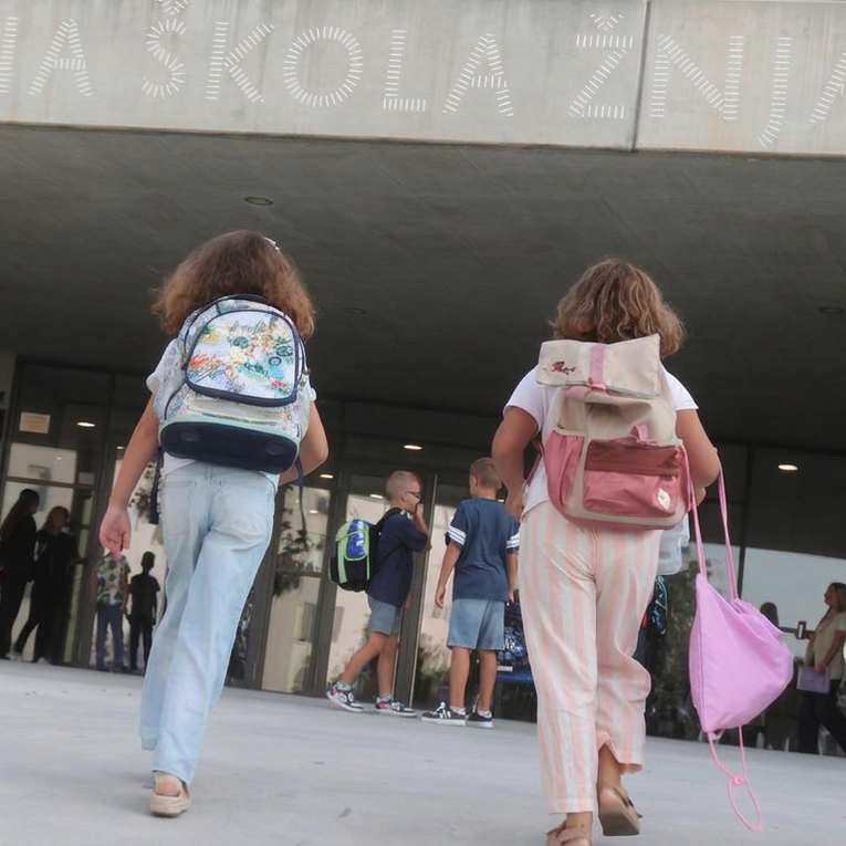 Propalo obećanje o jednoj smjeni do 2027.: Više od pola učenika i dalje ide u dvije