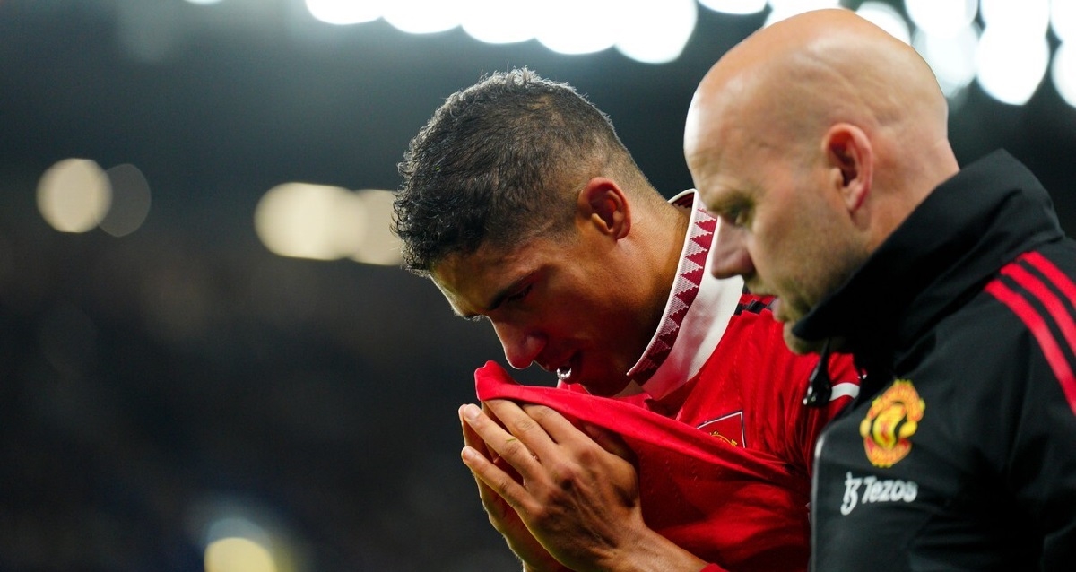 VIDEO Varane se teško ozlijedio, u suzama napustio teren