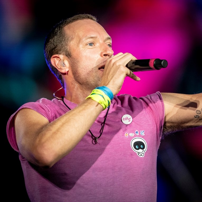 Chris Martin napokon prokomentirao preljub na koncertu u Bostonu