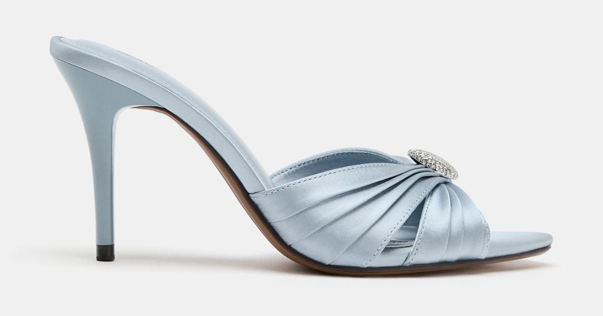 Zarine satenske sandale izgledaju kao dizajnerski model. Cijena? 39,95 €