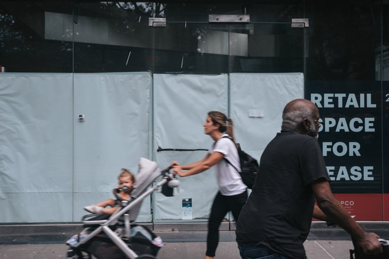 Zapošljavanje u SAD-u gotovo stagniralo u studenom, nezaposlenost na razini 2021.