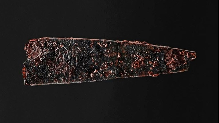Danci našli oštricu s natpisom starim gotovo 2000 godina