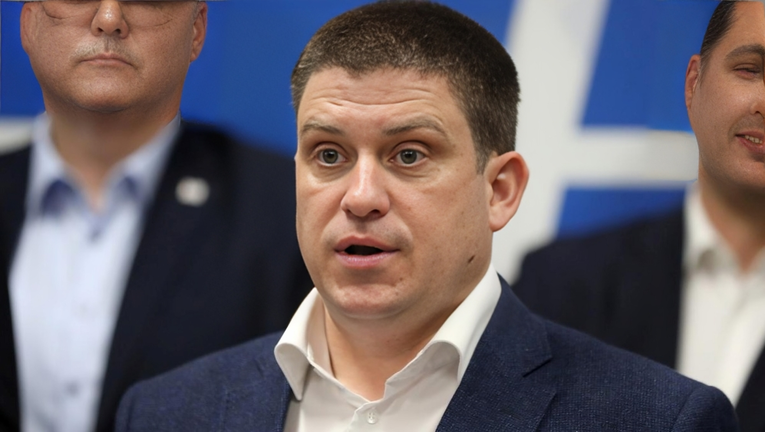 Butković opet prozvao Milanovića, objavio sliku mačke: "Što je, maca popapala jezik?"