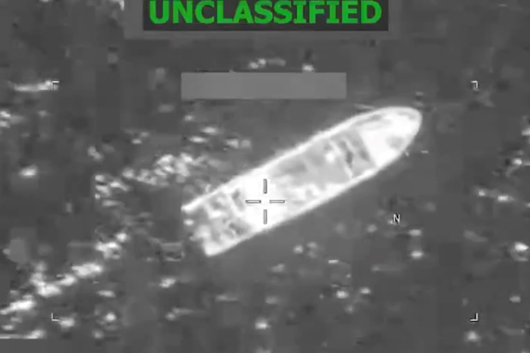 Američka vojska pogodila brod u istočnom Pacifiku, ubijena tri muškarca