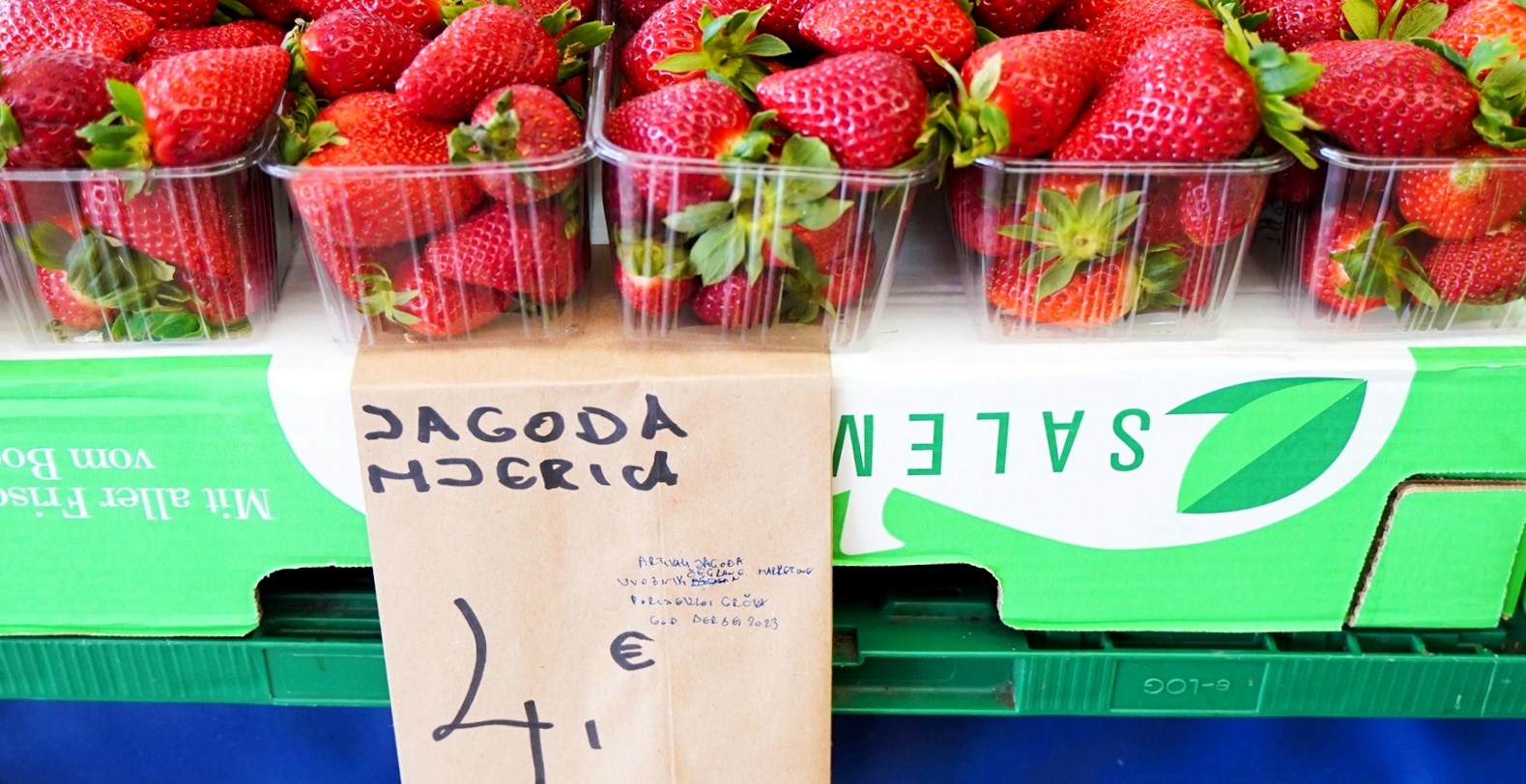 Na tržnicama su se pojavile grčke jagode, mjerica košta 4 eura