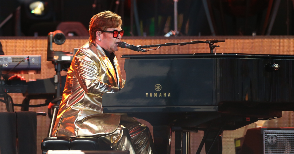 Elton John (77): "Izgubio sam vid nakon teške infekcije oka"