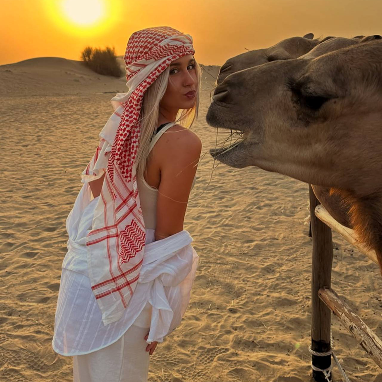 Vlasti upozorile influencere u Dubaiju da im prijeti zatvor zbog objava 😶