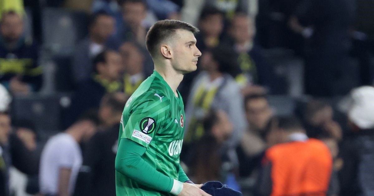 Turci: Livaković ove sezone brani 71 posto udaraca. Mourinho moli za njega