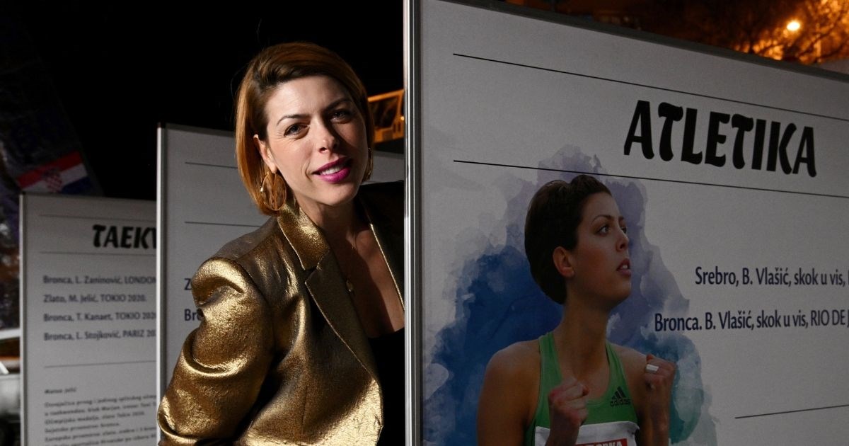 Blanka Vlašić bila na otvorenju Noći muzeja u Splitu, nosila je neobični sako