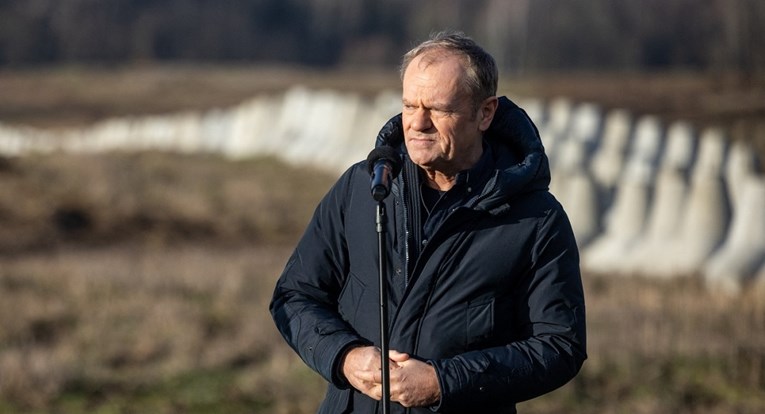 Poljski premijer došao na granicu s Rusijom. Provjeravao protutenkovske barijere