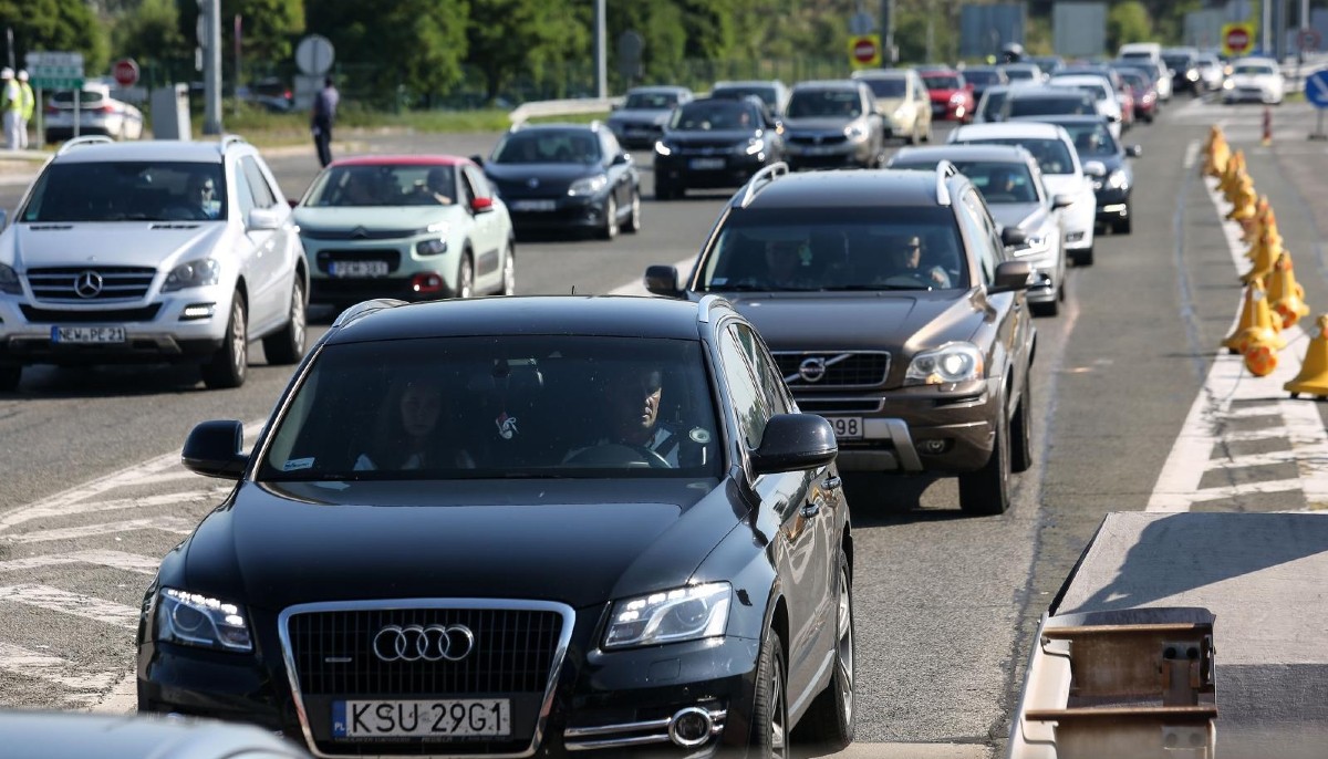 Za vikend je na autocestama bilo 26 posto manje vozila nego lani