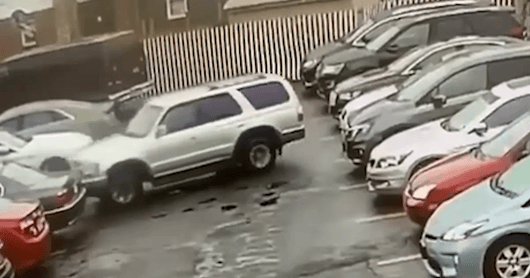 VIDEO Evo što se dogodi kad se vozač zbuni na parkingu
