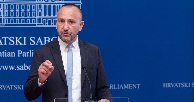 Zekanović pitao umjetnu inteligenciju što misli o Milanoviću