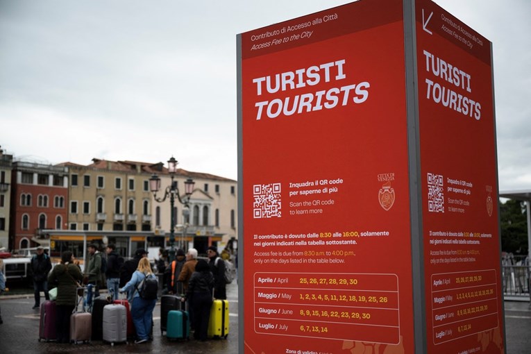 Venecija od danas prvi grad u svijetu koji turistima naplaćuje ulazak