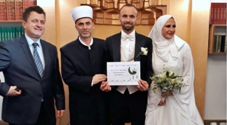 Amel Tuka plakao na šerijatskom vjenčanju kad je supruga rekla što želi od njega