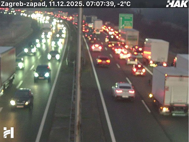 Gusta magla i poledica otežavaju vožnju u unutrašnjosti, HAK upozorava vozače