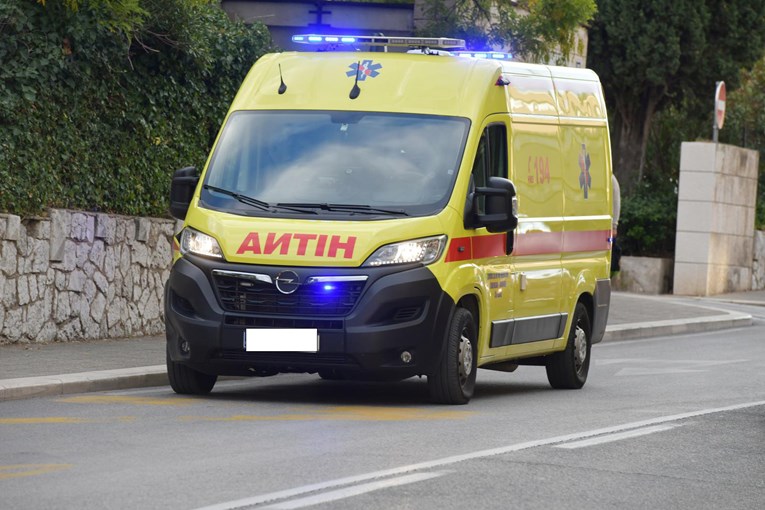 Automobilom naletio na dijete, s teškim ozljedama prevezeno je u Zagreb