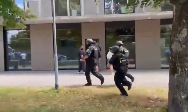 Napadač (16) koji je u njemačkoj školi izbo učenice je Hrvat