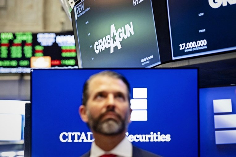 "Amazon za oružje" Trumpovog sina doživio fijasko prvi dan na burzi