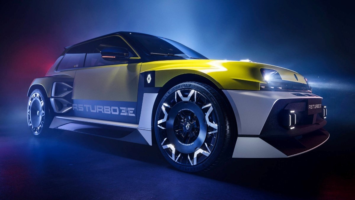Ovaj Renault je skuplji od Porschea 911