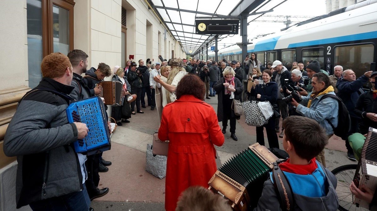 Otvorena izravna željeznička linija između Trsta i Rijeke
