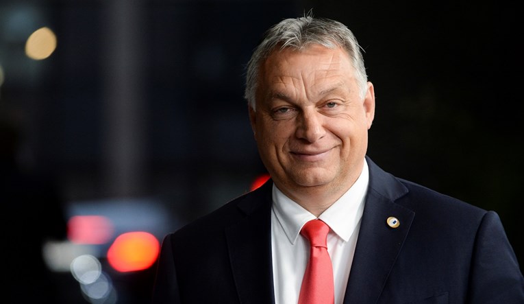 Orban hvali Britaniju jer je brzo odobrila cjepivo, kritizira EU jer je spora