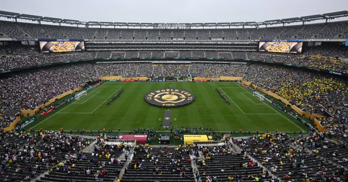 Borussia Dortmund u podne igrala na klupskom SP-u. Ovako su izgledale tribine
