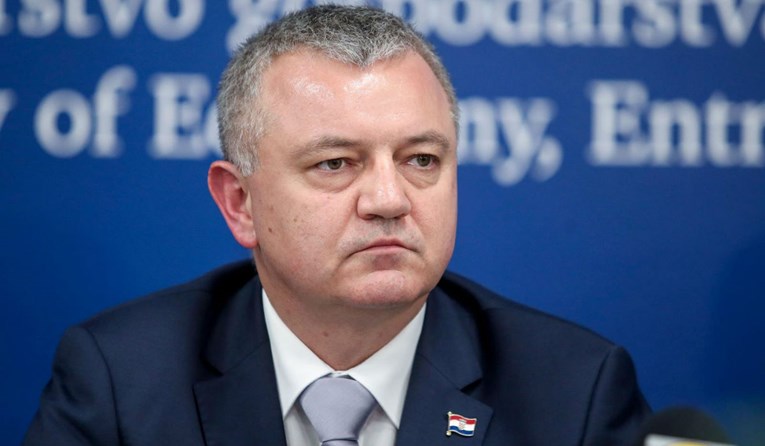 Ministar Horvat: Vlada je spremna dati jamstvo za dovršetak broda u Uljaniku