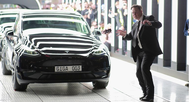 Erdogan pozvao Muska da u Turskoj izgradi tvornicu električnih auta