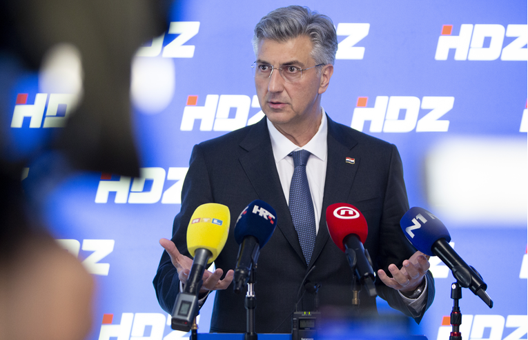 Plenković: I u školu u koju idu moja djeca stigla je dojava o bombi