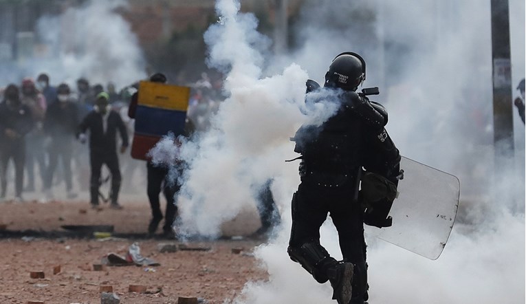 Najmanje šest mrtvih u prosvjedima u Kolumbiji, sve je počelo zbog porezne reforme