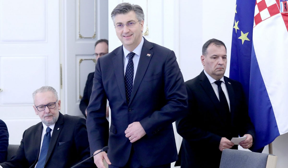 Plenković karnevalski odgovorio na Kovačev poziv da odustane od šefovanja HDZ-om