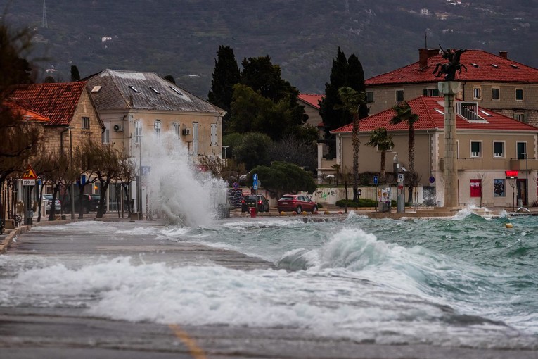 Znanstvenici otkrili još jedan razlog zašto Jadran poplavljuje obalu