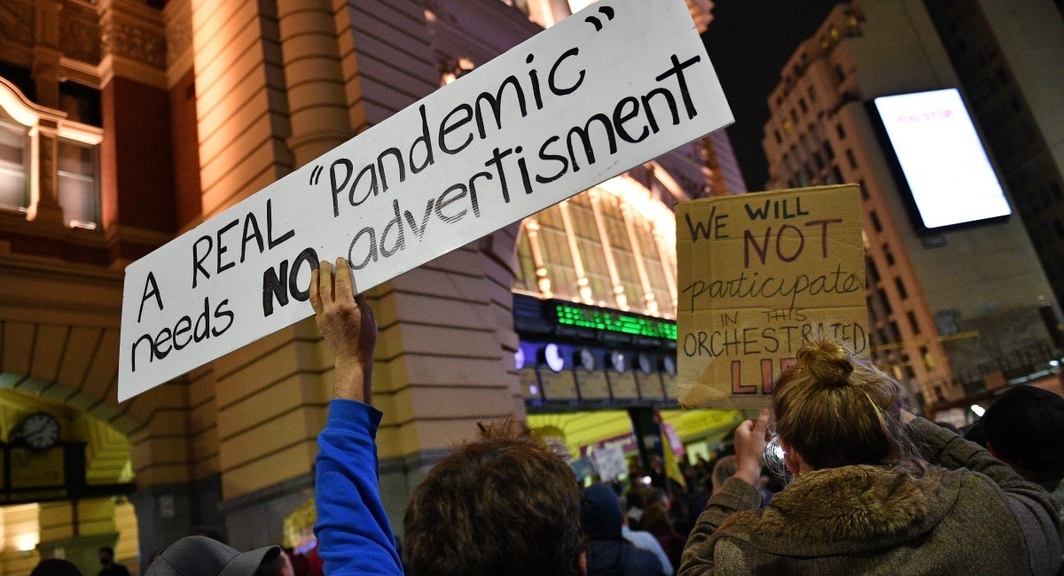 Biden: Društvene mreže ubijaju ljude dezinformacijama o cjepivu