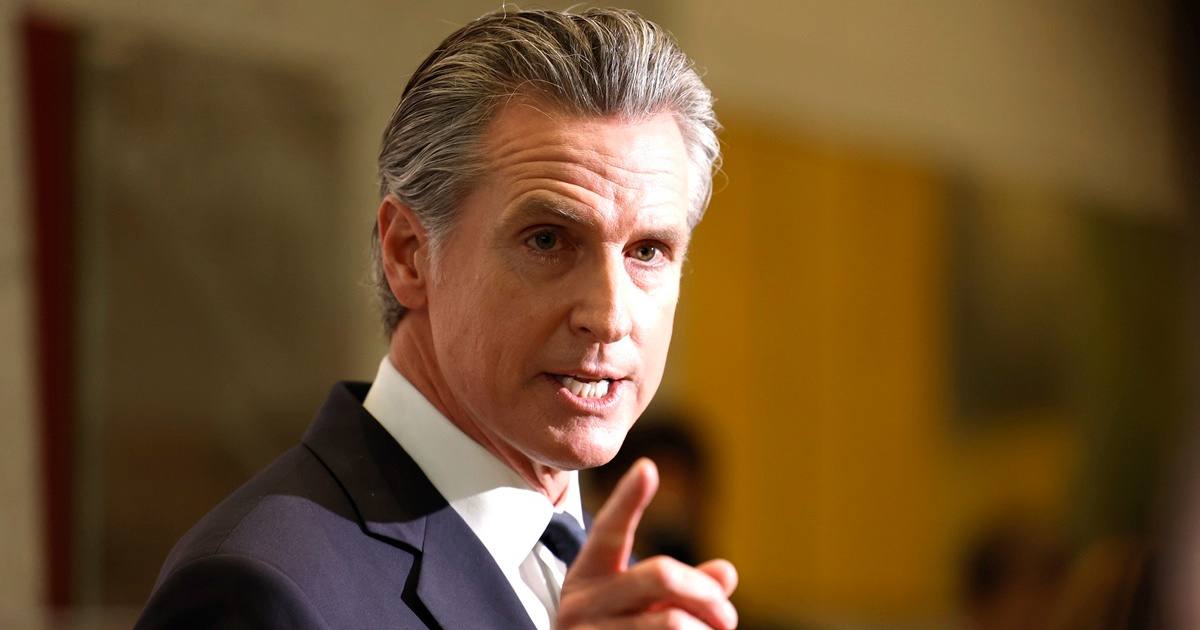 Newsom: Trumpove riječi su opasne, ako ne i veleizdajničke