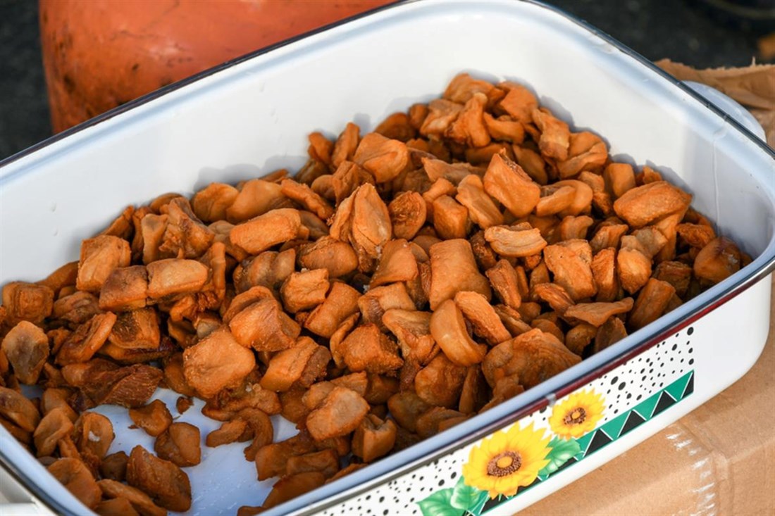 Čitateljica otkrila kako radi čvarke: "Kad se zaželimo čvaraka, kupim špek i otopim"