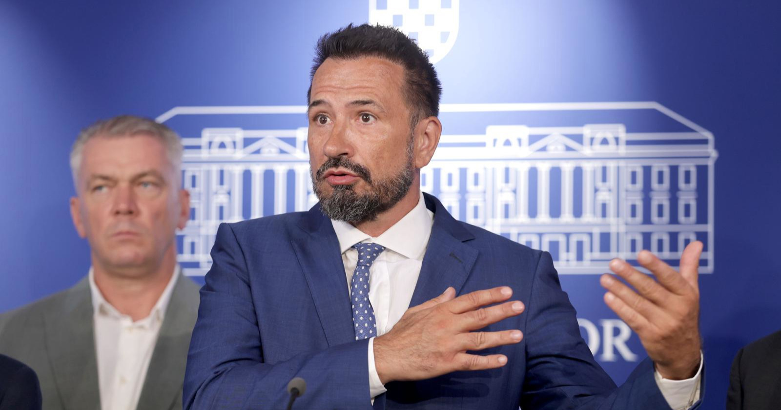Za vladine zaključke o otpadu u Gospiću glasala i trojica iz oporbe