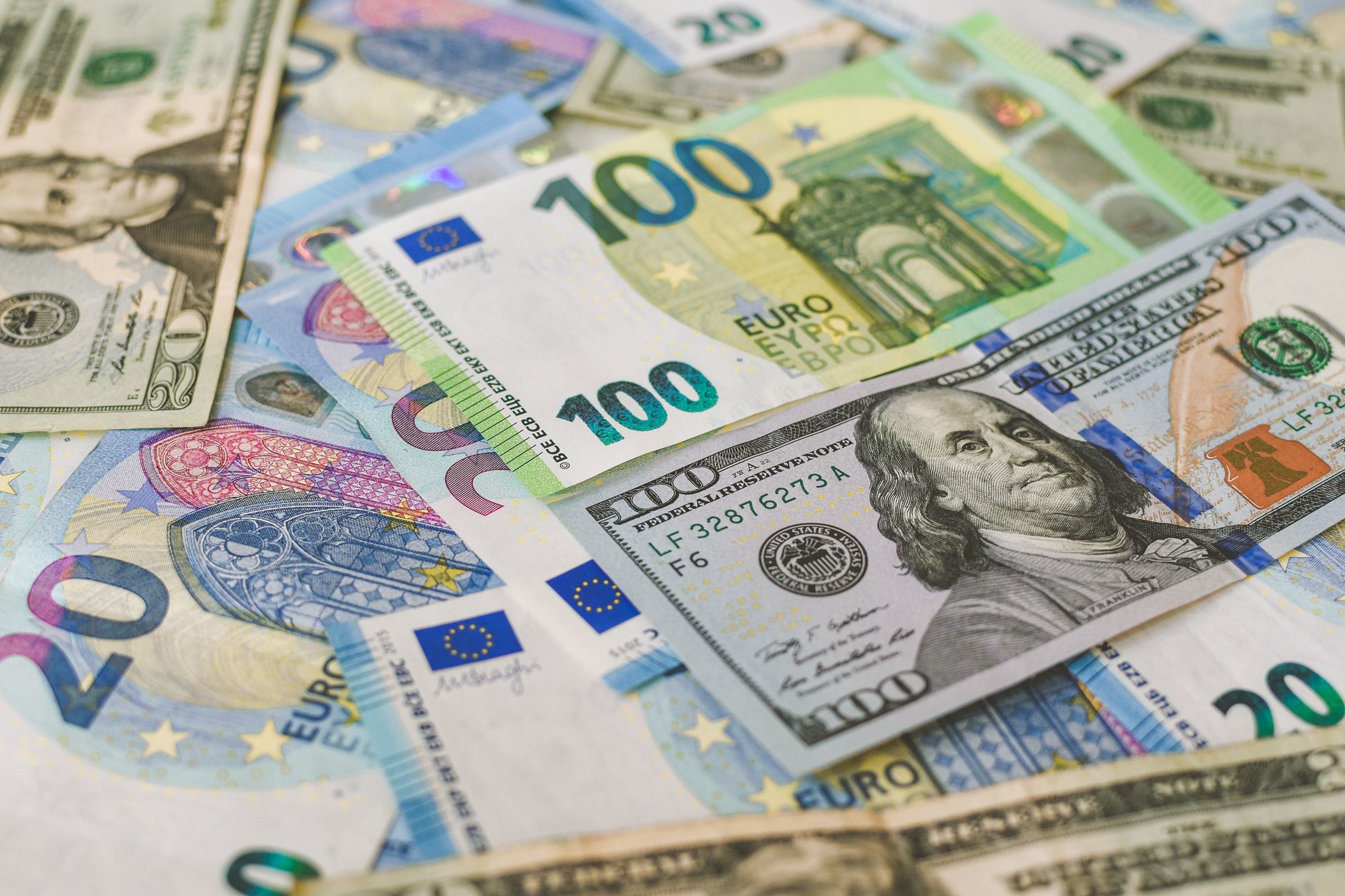 Svijet je prošle godine dobio gotovo milijun novih milijunaša
