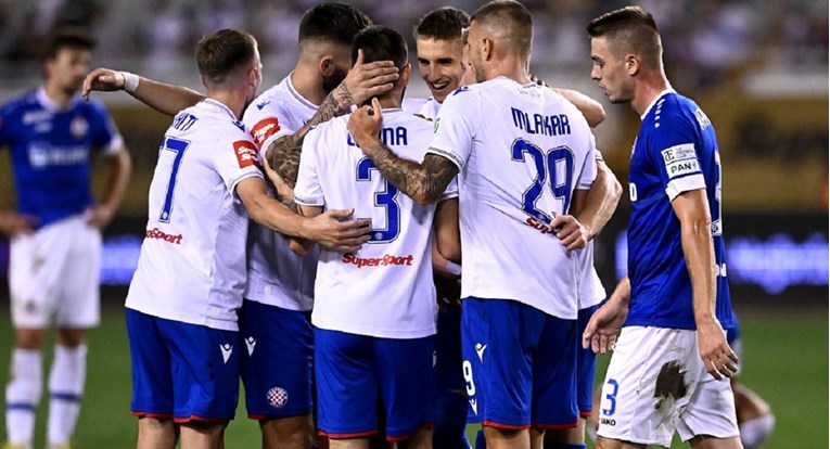 HAJDUK - SLAVEN 5:1 Hajduk u drugom poluvremenu deklasirao Slaven