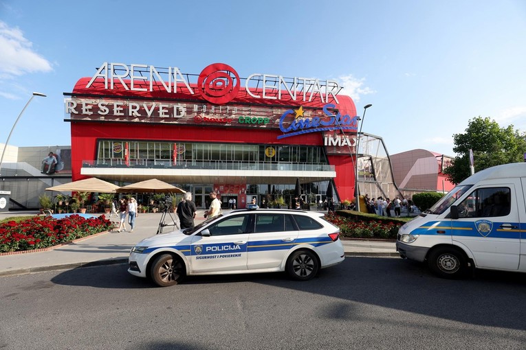 Dojava o bombi i u Arena Centru u Zagrebu. Evakuacija u tijeku