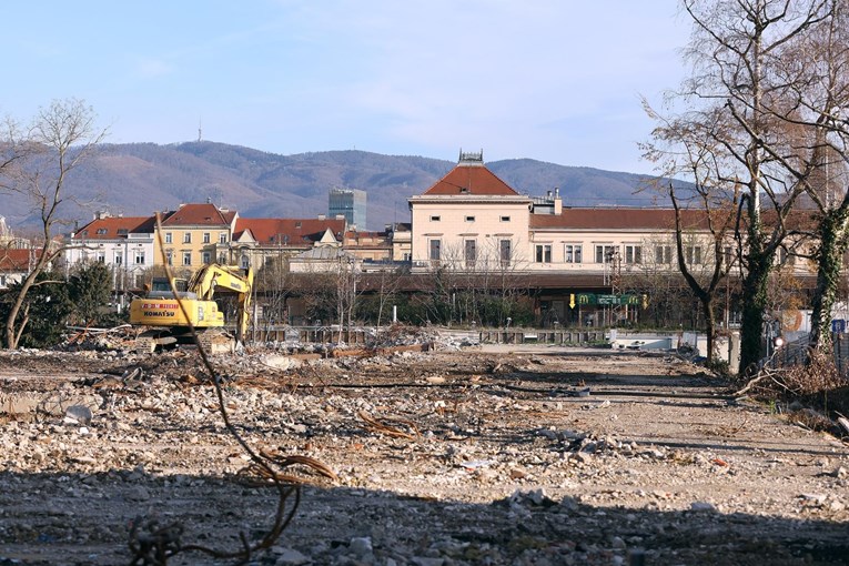 VIDEO I FOTO Nestalo golemo ruglo u centru Zagreba