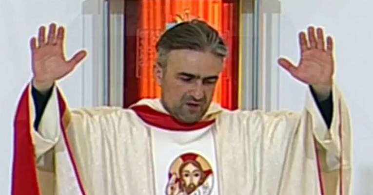 Šef svećenika koji je na misi spominjao "bradate sveštenike": Iskreno mi je žao